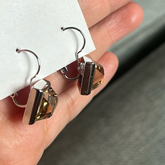 Myka Yellow Crystals Silverstone Square Earrings - Picture 6 of 10